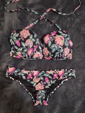 Shade & Shore Black Floral-Trim Bandeau Bikini Set